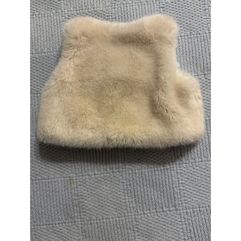 H&M Faux Fur Vest Sleeveless Button Up Cream‎ Beige Girl's Size 4-6M EUC cute